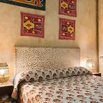 Hostal Artistic B&B