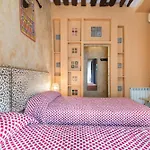 Hostal Artistic B&B